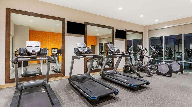 La Quinta Inn & Suites Beacon Hill Health