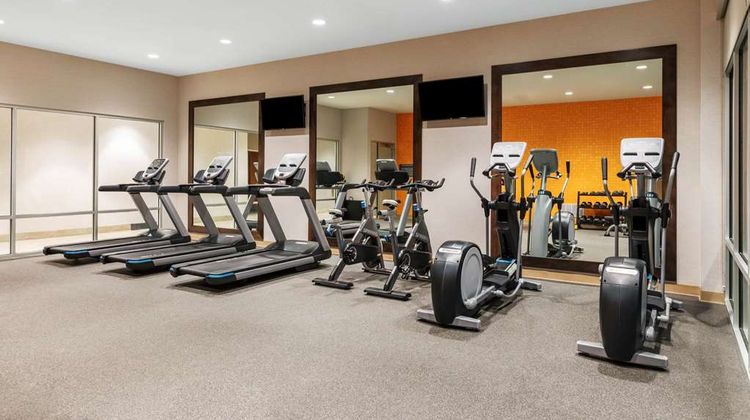 La Quinta Inn & Suites Beacon Hill Health