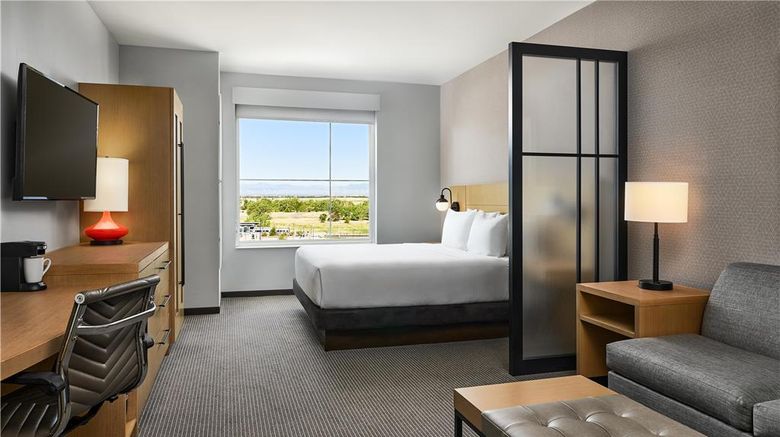 <b>Hyatt Place Pena Station/Denver Airport Room</b>. Images powered by <a href="https://iceportal.shijigroup.com/" title="IcePortal" target="_blank">IcePortal</a>.