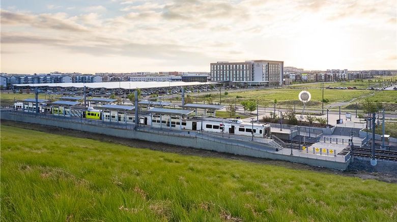 <b>Hyatt Place Pena Station/Denver Airport Exterior</b>. Images powered by <a href="https://iceportal.shijigroup.com/" title="IcePortal" target="_blank">IcePortal</a>.