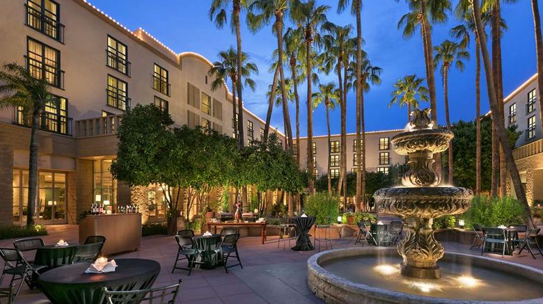 <b>Tempe Mission Palms Hotel Recreation</b>. Images powered by <a href="https://iceportal.shijigroup.com/" title="IcePortal" target="_blank">IcePortal</a>.