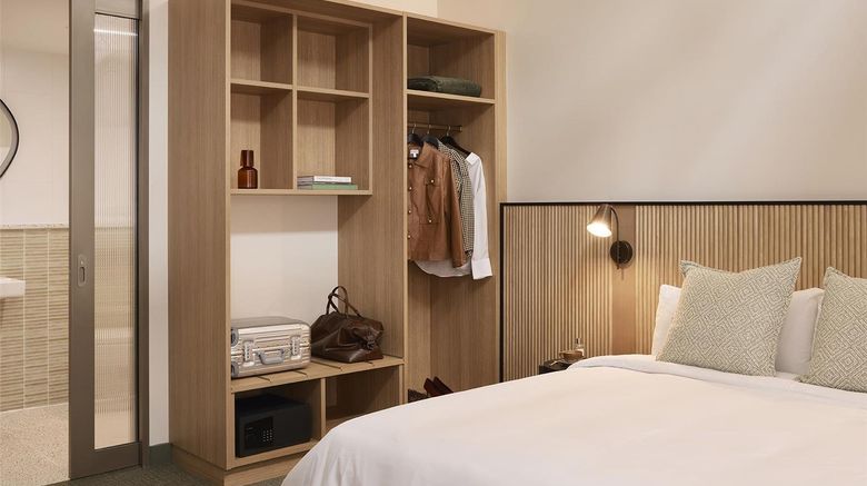 <b>The Ultimo Hotel Sydney Suite</b>. Images powered by <a href="https://iceportal.shijigroup.com/" title="IcePortal" target="_blank">IcePortal</a>.