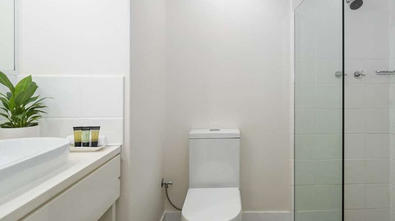 <b>Pensione Hotel Perth Room</b>. Images powered by <a href="https://iceportal.shijigroup.com/" title="IcePortal" target="_blank">IcePortal</a>.