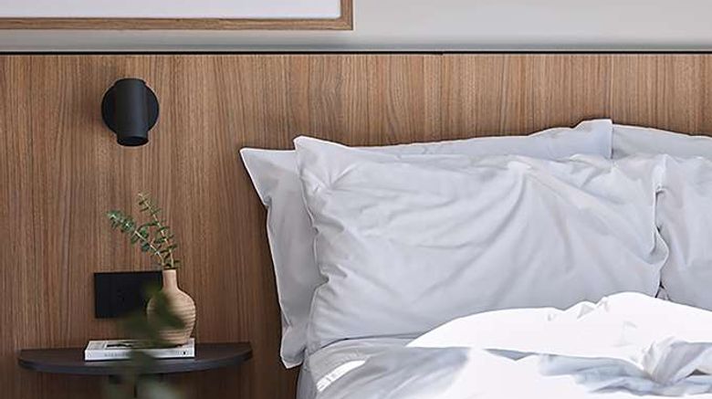 <b>Pensione Hotel Perth Room</b>. Images powered by <a href="https://iceportal.shijigroup.com/" title="IcePortal" target="_blank">IcePortal</a>.