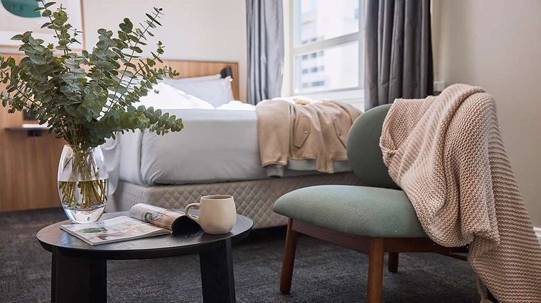 <b>Pensione Hotel Perth Room</b>. Images powered by <a href="https://iceportal.shijigroup.com/" title="IcePortal" target="_blank">IcePortal</a>.