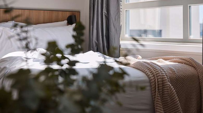 <b>Pensione Hotel Perth Room</b>. Images powered by <a href="https://iceportal.shijigroup.com/" title="IcePortal" target="_blank">IcePortal</a>.