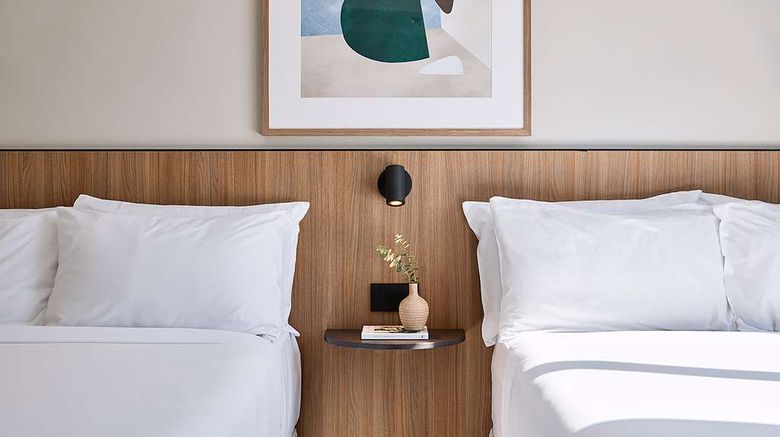 <b>Pensione Hotel Perth Room</b>. Images powered by <a href="https://iceportal.shijigroup.com/" title="IcePortal" target="_blank">IcePortal</a>.