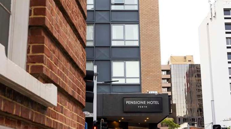 Pensione Hotel Perth Exterior