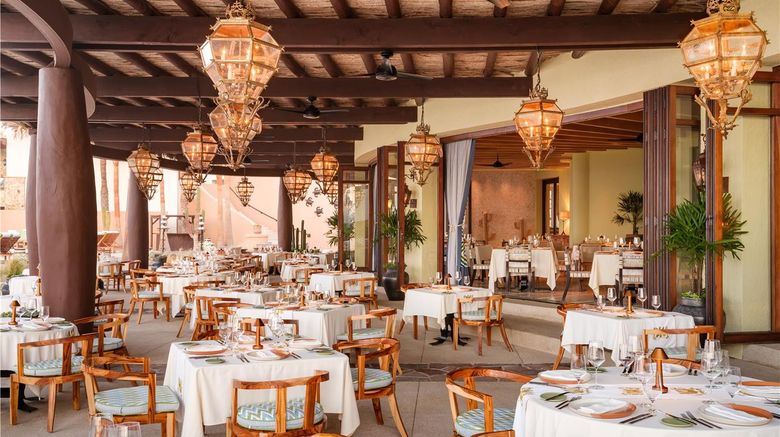 <b>Waldorf Astoria Los Cabos Pedregal Restaurant</b>. Images powered by <a href="https://iceportal.shijigroup.com/" title="IcePortal" target="_blank">IcePortal</a>.