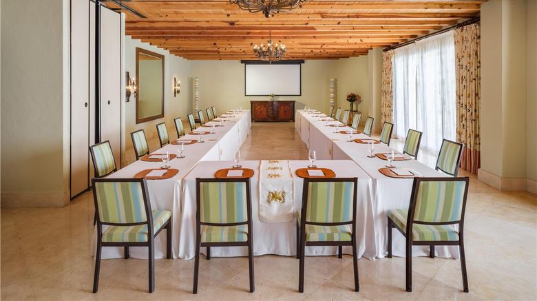 <b>Waldorf Astoria Los Cabos Pedregal Meeting</b>. Images powered by <a href="https://iceportal.shijigroup.com/" title="IcePortal" target="_blank">IcePortal</a>.