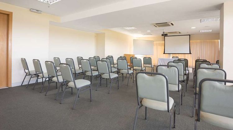 Golden Tulip Macae Meeting