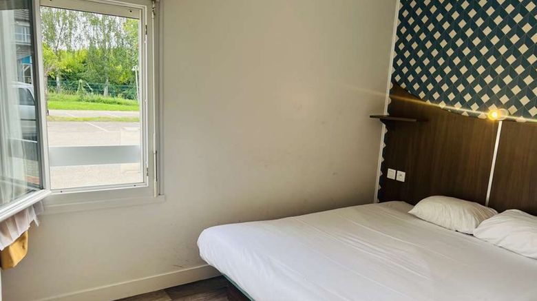 <b>Kyriad Direct Rouen Sud, Val-de-Reuil Room</b>. Images powered by <a href="https://iceportal.shijigroup.com/" title="IcePortal" target="_blank">IcePortal</a>.