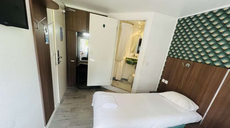 <b>Kyriad Direct Rouen Sud, Val-de-Reuil Room</b>. Images powered by <a href="https://iceportal.shijigroup.com/" title="IcePortal" target="_blank">IcePortal</a>.