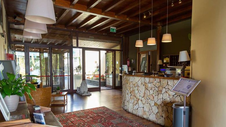 <b>Best Western Hotel Santa Caterina Lobby</b>. Images powered by <a href="https://iceportal.shijigroup.com/" title="IcePortal" target="_blank">IcePortal</a>.