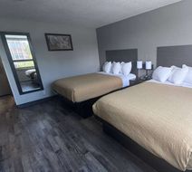 Baymont Great Falls City Center Room