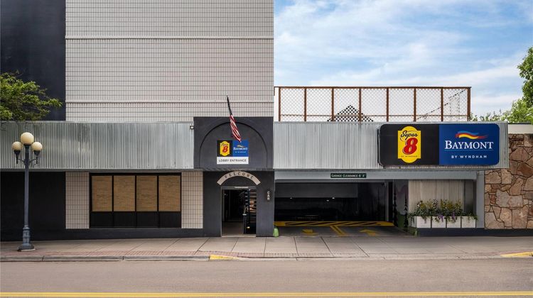 Baymont Great Falls City Center Exterior