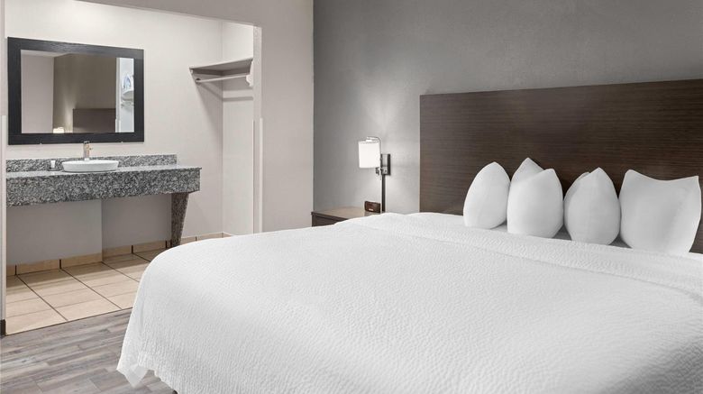 <b>Baymont Great Falls City Center Suite</b>. Images powered by <a href="https://iceportal.shijigroup.com/" title="IcePortal" target="_blank">IcePortal</a>.