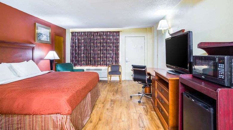 <b>Rodeway Inn Bonifay Room</b>. Images powered by <a href="https://iceportal.shijigroup.com/" title="IcePortal" target="_blank">IcePortal</a>.