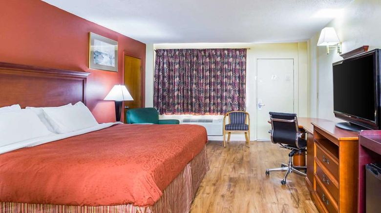 <b>Rodeway Inn Bonifay Room</b>. Images powered by <a href="https://iceportal.shijigroup.com/" title="IcePortal" target="_blank">IcePortal</a>.