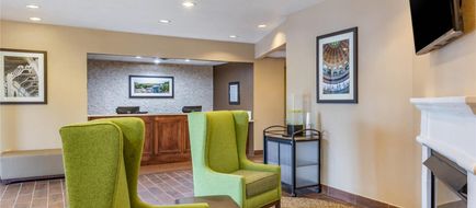 Comfort Inn DeKalb Lobby