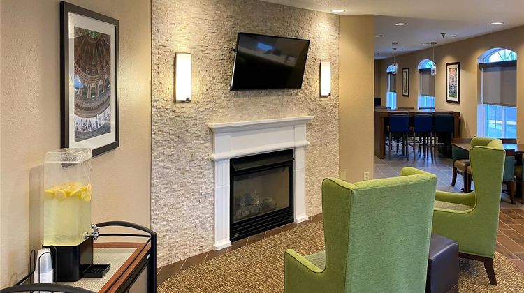 Comfort Inn DeKalb Lobby