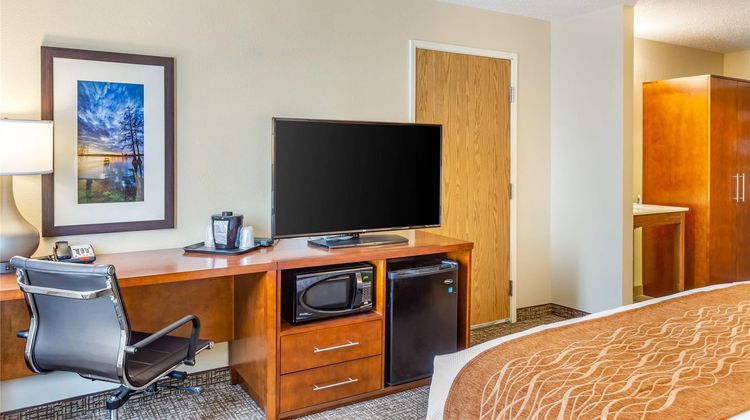 Comfort Inn DeKalb Room