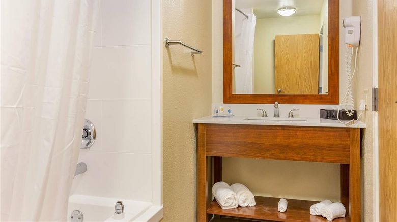 <b>Comfort Inn DeKalb Suite</b>. Images powered by <a href="https://iceportal.shijigroup.com/" title="IcePortal" target="_blank">IcePortal</a>.