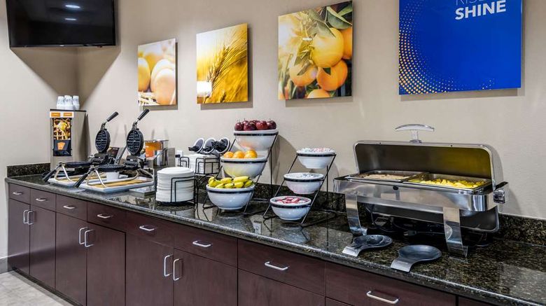 <b>Comfort Inn Bonner Springs Restaurant</b>. Images powered by <a href="https://iceportal.shijigroup.com/" title="IcePortal" target="_blank">IcePortal</a>.