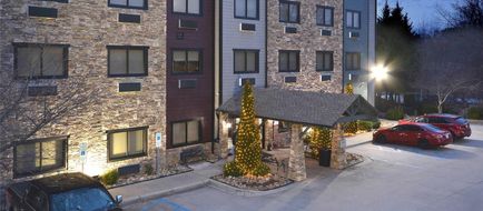 Brookstone Lodge Exterior