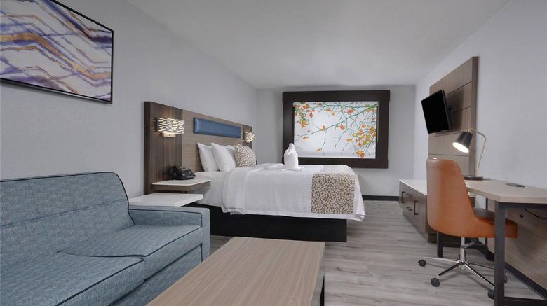 <b>Brookstone Lodge Suite</b>. Images powered by <a href="https://iceportal.shijigroup.com/" title="IcePortal" target="_blank">IcePortal</a>.