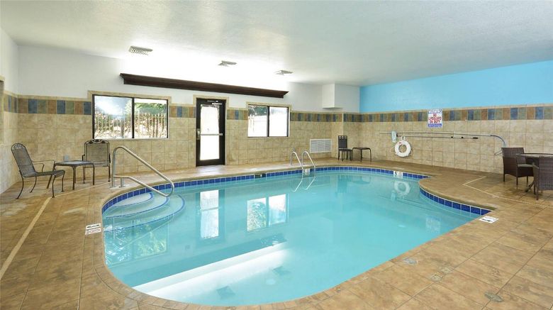 <b>Brookstone Lodge Pool</b>. Images powered by <a href="https://iceportal.shijigroup.com/" title="IcePortal" target="_blank">IcePortal</a>.