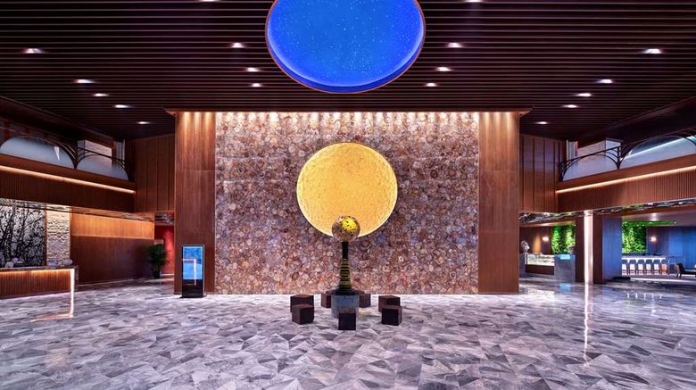 <b>Wyndham Grand Plaza Royale Shuangyue Bay Lobby</b>. Images powered by <a href="https://iceportal.shijigroup.com/" title="IcePortal" target="_blank">IcePortal</a>.