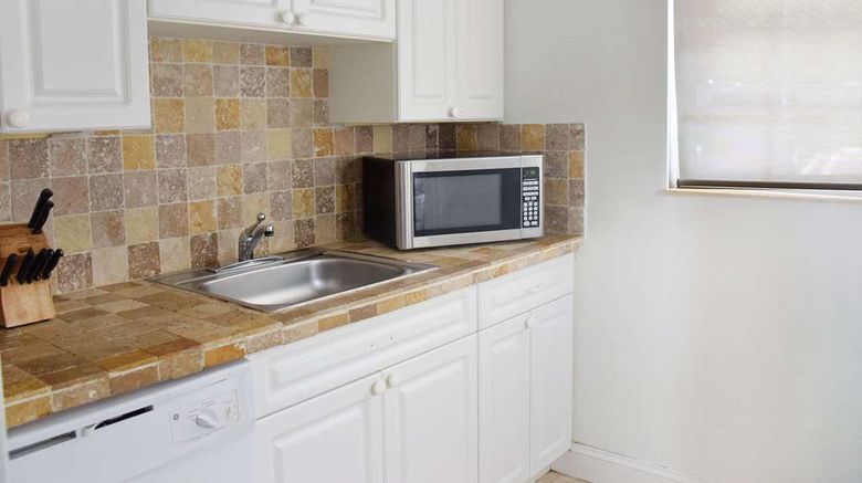 <b>Coral Reef Apartments Room</b>. Images powered by <a href="https://iceportal.shijigroup.com/" title="IcePortal" target="_blank">IcePortal</a>.