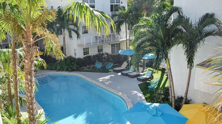 <b>Coral Reef Apartments Pool</b>. Images powered by <a href="https://iceportal.shijigroup.com/" title="IcePortal" target="_blank">IcePortal</a>.