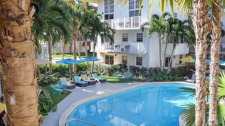 <b>Coral Reef Apartments Pool</b>. Images powered by <a href="https://iceportal.shijigroup.com/" title="IcePortal" target="_blank">IcePortal</a>.