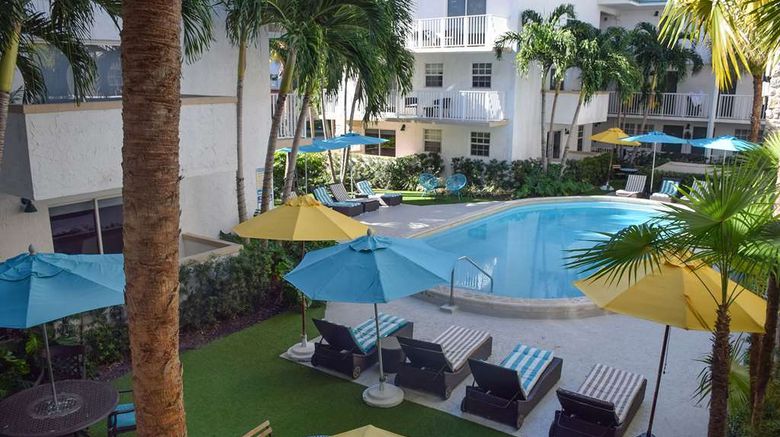 <b>Coral Reef Apartments Pool</b>. Images powered by <a href="https://iceportal.shijigroup.com/" title="IcePortal" target="_blank">IcePortal</a>.