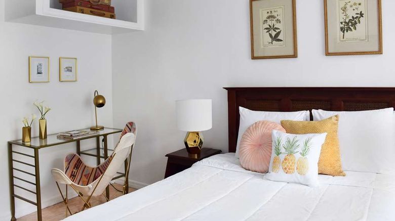 <b>Beach Paradise Hotel Room</b>. Images powered by <a href="https://iceportal.shijigroup.com/" title="IcePortal" target="_blank">IcePortal</a>.