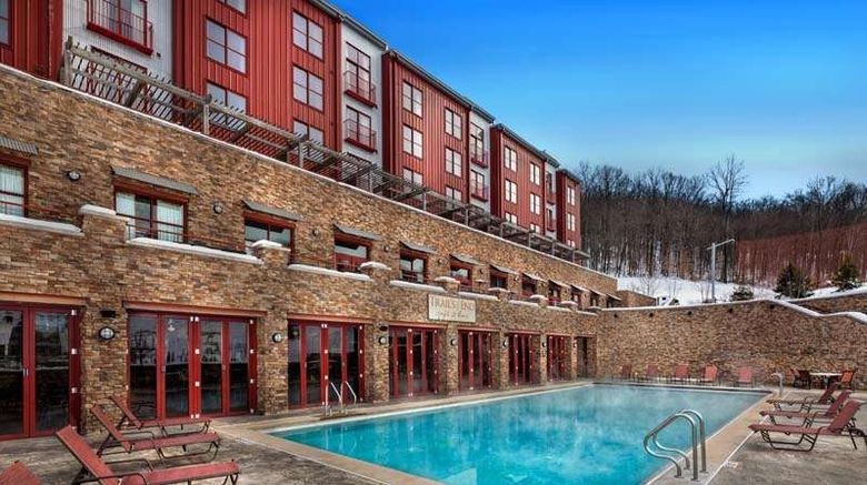 <b>Bear Creek Mountain Resort & Conf Ctr Pool</b>. Images powered by <a href="https://iceportal.shijigroup.com/" title="IcePortal" target="_blank">IcePortal</a>.