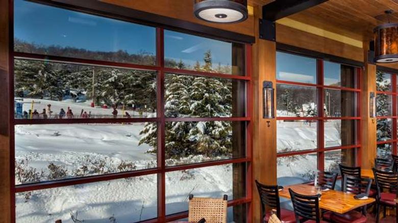 <b>Bear Creek Mountain Resort & Conf Ctr Restaurant</b>. Images powered by <a href="https://iceportal.shijigroup.com/" title="IcePortal" target="_blank">IcePortal</a>.