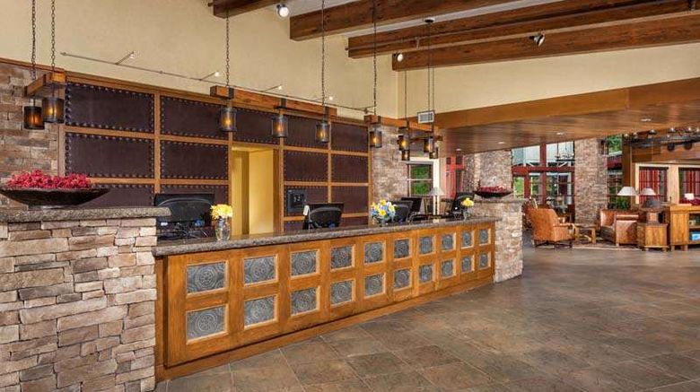 <b>Bear Creek Mountain Resort & Conf Ctr Lobby</b>. Images powered by <a href="https://iceportal.shijigroup.com/" title="IcePortal" target="_blank">IcePortal</a>.