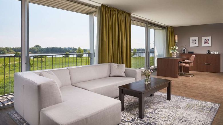 <b>Van der Valk Hotel Ara Suite</b>. Images powered by <a href="https://iceportal.shijigroup.com/" title="IcePortal" target="_blank">IcePortal</a>.