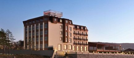 Ramada by Wyndham Van Exterior