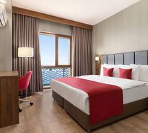 Ramada by Wyndham Van Room