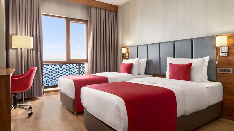 Ramada by Wyndham Van Room