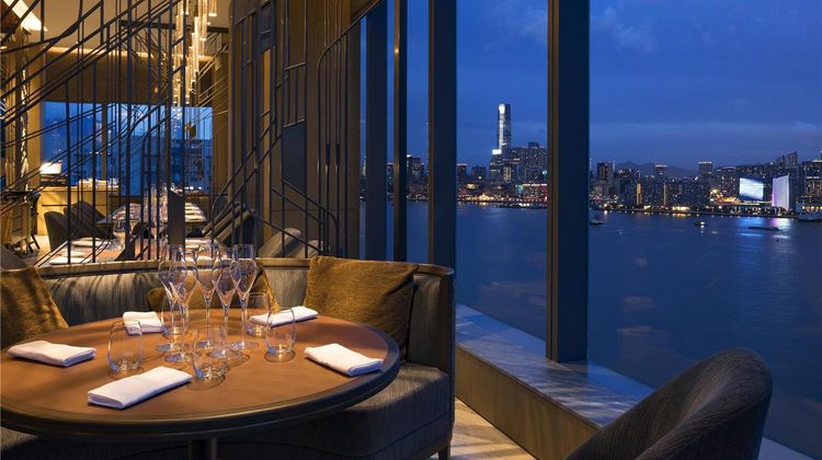 Hyatt Centric Victoria Harbour Hong Kong Restaurant
