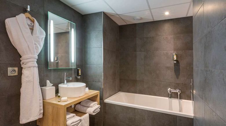 <b>Hotel KLE, BW Signature Collection Room</b>. Images powered by <a href="https://iceportal.shijigroup.com/" title="IcePortal" target="_blank">IcePortal</a>.