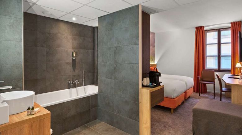 <b>Hotel KLE, BW Signature Collection Room</b>. Images powered by <a href="https://iceportal.shijigroup.com/" title="IcePortal" target="_blank">IcePortal</a>.