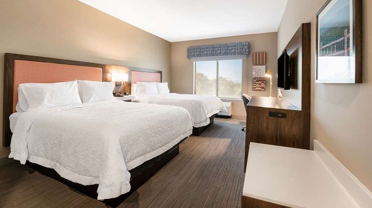 Hampton Inn Batesville Room