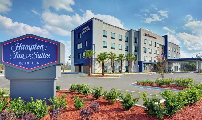 Hampton Inn and Suites Middleburg Exterior