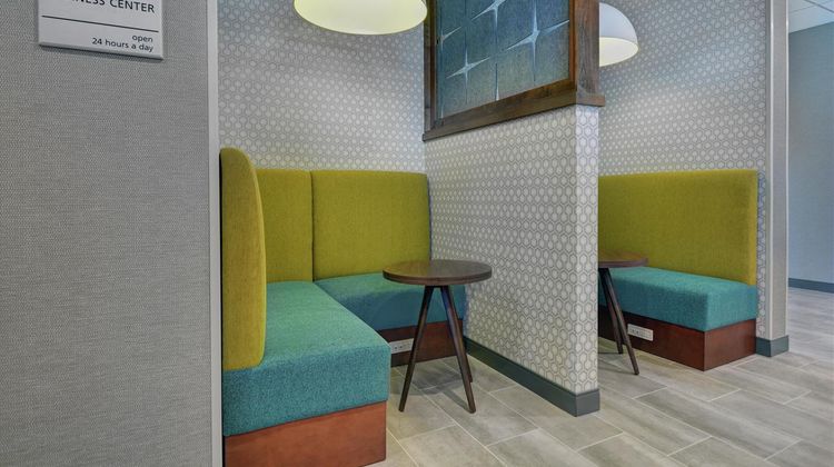 Hampton Inn and Suites Middleburg Meeting